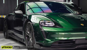 gloss metallic racing green